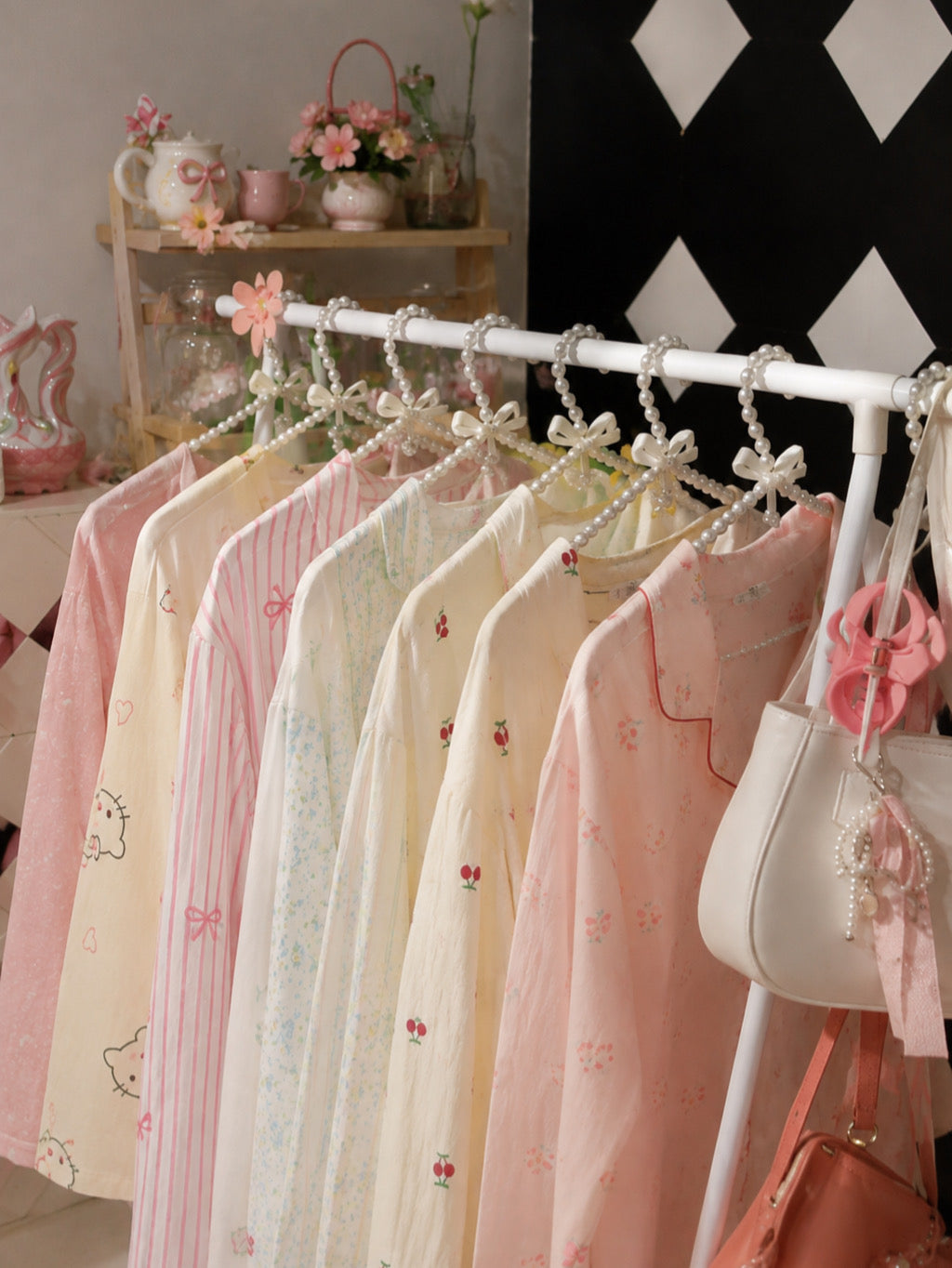 Luxury Pearl Hangers Full Size